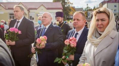 Владимир Путин - Александр Лукашенко - Дмитрий Мезенцев - Посол РФ в Белоруссии посетил Свято-Успенский Жировичский монастырь - 5-tv.ru - Россия - Белоруссия