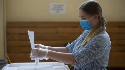 Украине преподали урок, отменив местные выборы в разгар пандемии: "Огромный риск" - politeka.net - Украина - Англия