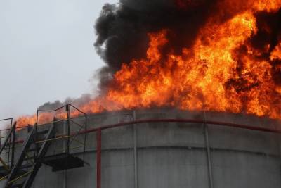 В результате взрыва и пожара на нефтебазе в Дагестане пострадал один человек - etokavkaz.ru - респ. Дагестан - Хасавюрт - район Хасавюртовский