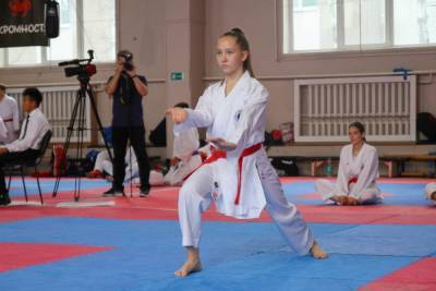 Южносахалинцы стали лучшими на чемпионате области по карате - sakhalin.info - Сахалинская обл. - Южно-Сахалинск - район Южно-Курильский