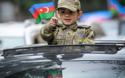 Ильхам Алиев - В Азербайджане начались праздничные гуляния - korrespondent.net - Россия - Армения - Азербайджан - Нагорный Карабах