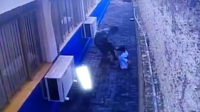Побег группы заключенных через подкоп попал на видео - vesti.ru - Brazil