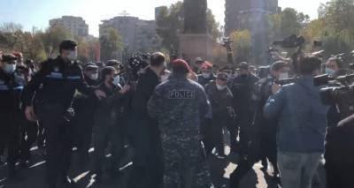 Задержание оппозиционеров на площади Свободы в Ереване — видео - ru.armeniasputnik.am - Армения - Ереван - Площадь