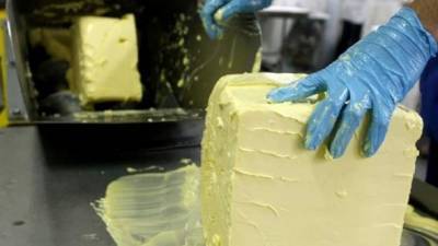 АМКУ оштрафовал пятерых производителей "молочки" на 30 млн грн за фальсификацию масла - ru.espreso.tv