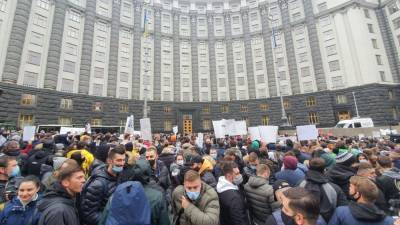 Возле Кабмина митингуют рестораторы - sharij.net - Украина - Луцк - Херсон - Одесса - Харьков - Запорожье - Ивано-Франковск - Мариуполь - Черкассы - Мелитополь - Тернополь - Полтава - Сумы - Киев