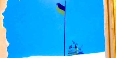 Украинских полярников на станции Академик Вернадский замело снегом — фото - nv.ua - Украина