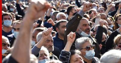 Никол Пашинян - Никола Пашинян - Ишхан Сагателян - В Ереване протестующие выдвинули ультиматум Пашиняну - profile.ru - Армения - Ереван
