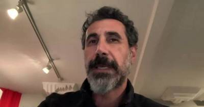 Серж Танкян - Мы стали жертвами коррупции и олигархии, – лидер System of a Down обратился к армянам - focus.ua - Армения - Ереван