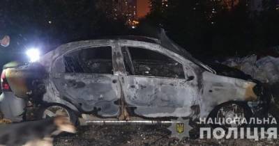 За выброшенные листья. Киевлянина избили и сожгли ему автомобиль - focus.ua - Киев - Застройка