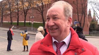Валерий Рашкин - Владимир Познер - В КПРФ раскритиковали Познера за слова о «фашистских чертах» в СССР - riafan.ru - Москва - Россия
