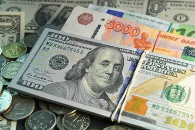 Рубль перешел к слабому снижению к доллару и евро после старта торгов - smartmoney.one - Москва