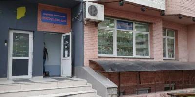 Александр Смирнов - В Киеве с одного дома на Позняках сняли 89 рекламных конструкций — фото - nv.ua - Киев