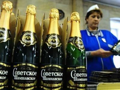 В России с нового года подорожает спиртное - bloknot.ru - Россия