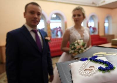 Московские ЗАГСы ограничили число гостей на бракосочетаниях - interfax-russia.ru - Москва