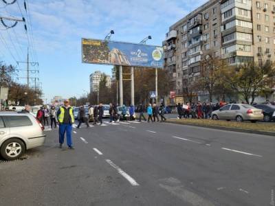 Одесситы протестуют против карантина выходного дня: предприниматели перекрыли дорогу - news.24tv.ua - Львов - Одесса - Новости Одессы