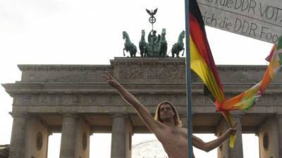Нудизм, или «культура свободного тела»: почему немцы не стесняются обнажаться на людях - bykvu.com - Украина - ГДР