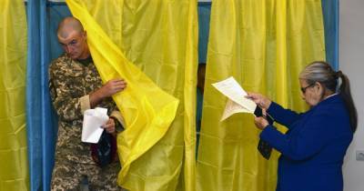 Во время второго тура выборов на участках дежурят более пять тысяч полицейских - tsn.ua - Украина
