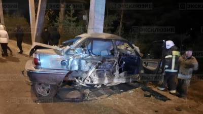 На Копорском шоссе автомобиль влетел в столб, водитель погиб — фото - ivbg.ru - Ленобласть