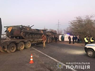 В Одесской области перевернулся автобус из-за тягача с танком: есть пострадавшие – фото, видео - news.24tv.ua - Запорожье - Одесская обл. - Новости Одессы