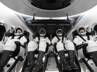Илон Маск - Илон Маск - Виктор Гловер - Соити Ногути - Майкл Хопкинс - Шеннон Уокер - SpaceX и NASA запустили астронавтов на Международную космическую станцию - unn.com.ua - США - Киев - Япония - шт.Флорида