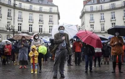 Во Франции - Во Франции католики выступили против коронавирусных ограничений - korrespondent.net - Франция - Нант