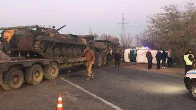 В Одесской области автобус и танк попали в ДТП: военную технику везли тягачом - news.24tv.ua - Одесская обл. - Новости Одессы