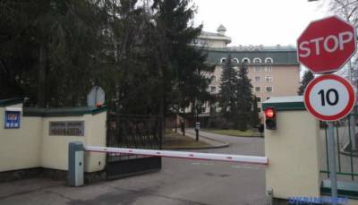 Не только «Феофания»: пациентов с коронавирусом принимает еще одна «статусная» больница - lenta.ua - Украина