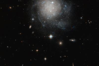 Hubble обнаружил галактику, похожую на булочку с корицей - vkcyprus.com - Украина