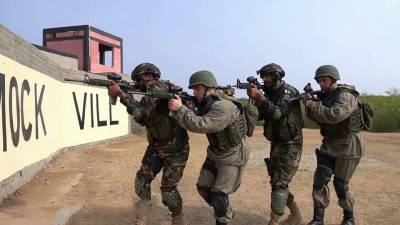 Российские и пакистанские спецназовцы на совместных учениях освободили город от условных террористов - 1tv.ru - Пакистан - Исламабад