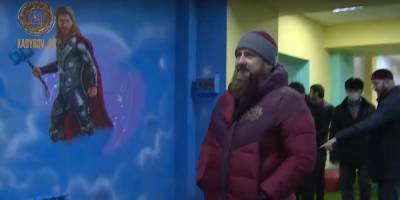 Рамзан Кадыров - Кадыров призвал убрать со стен детского центра героев Marvel - sharij.net - респ. Чечня