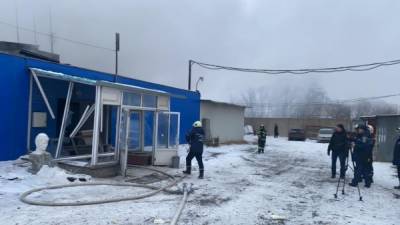 В Челябинске один человек погиб при пожаре в цехе по производству пластиковых окон - nakanune.ru - Челябинск