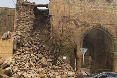 В России дождь уничтожил тысячелетнюю стену из Всемирного наследия ЮНЕСКО - vkcyprus.com - Россия - Дагестан