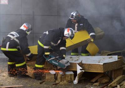 Второго погибшего извлекли из-под завалов горевшего цеха в Челябинске - interfax-russia.ru - Челябинск