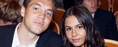 Друзья жены Дзюбы утверждают, что она решила развестись с футболистом - runews24.ru