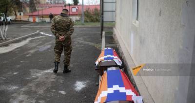 Арсен Торосян - В Карабахе погибли 2 425 военнослужащих Армении - последние данные Минздрава - ru.armeniasputnik.am - Армения
