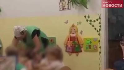 Воспитательница в Комсомольске-на-Амуре избила ребенка во время еды - piter.tv