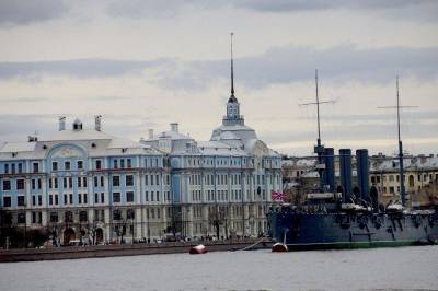 В Петербурге введены новые ограничения в связи с коронавирусом - aif.ru - Санкт-Петербург