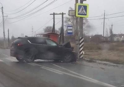 На Московском шоссе Mazda въехала в столб - ya62.ru - Рязань