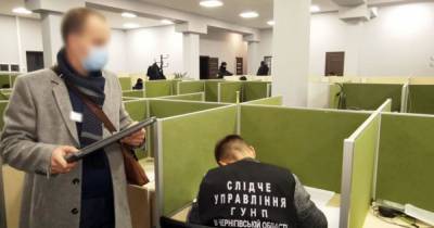В Чернигове коллекторы требовали у людей деньги, шантажируя поддельным порно (5 фото) - tsn.ua - Украина