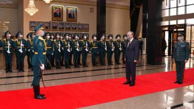 Касым-Жомарт Токаев - Нурлан Ермекбаев - Токаев: В течение следующих трёх лет выплаты военнослужащим увеличат на 30% - informburo.kz - Казахстан