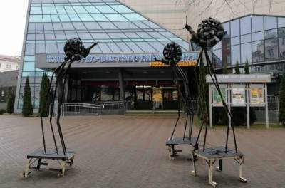 Сальвадор Дали - В центре Смоленска установили новый арт-объект - rabochy-put.ru - Россия - Смоленск