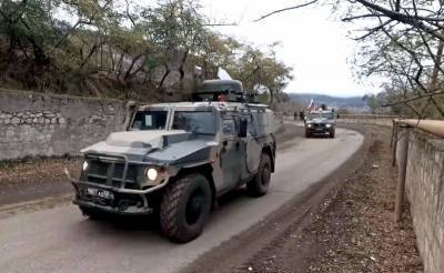 Азербайджанские военные передвигаются по Карабаху под конвоем российских бойцов - topcor.ru - Россия - Азербайджан - район Физулинский