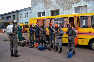 В Донецке третьи сутки горит шахта: спасатели опасаются мощного взрыва, много пропавших без вести - dialog.ua - Донецк