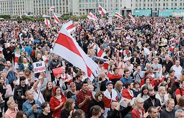 Александр Класковский - «Весь мир сейчас знает Беларусь по морю бело-красно-белых флагов на улицах» - charter97.org - Белоруссия