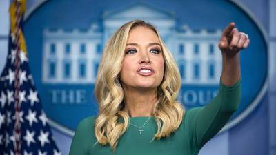 Кейли Макинэни - Брифинг в Белом доме закончился перепалкой пресс-секретаря и журналистки - iz.ru - США