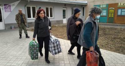 "Вопреки страху и неопределенности": нашедшие в Шираке приют карабахцы возвращаются домой - ru.armeniasputnik.am - Армения - Степанакерт - Ереван