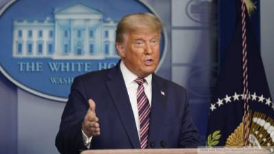 Дональд Трамп - Трамп обвинил американского разработчика вакцины от коронавируса в заговоре - polit.info - США