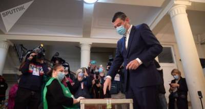 Георгий Гахария - Премьер Грузии одним из первых проголосовал во втором туре выборов - sputnik-georgia.ru - Грузия - Тбилиси
