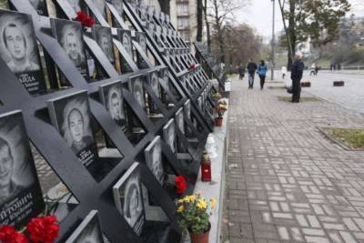 Циничный символизм: кто и зачем «раскрутил» тему мемориала Небесной сотне - lenta.ua - Норвегия - США - Украина - Англия - Германия - Польша - Испания - Канада - Голландия