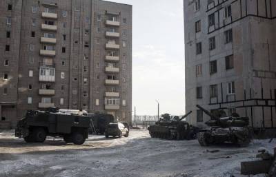 ВФУ нарушают третий пункт соглашений, размещая военную технику в жилых кварталах - news-front.info - ЛНР